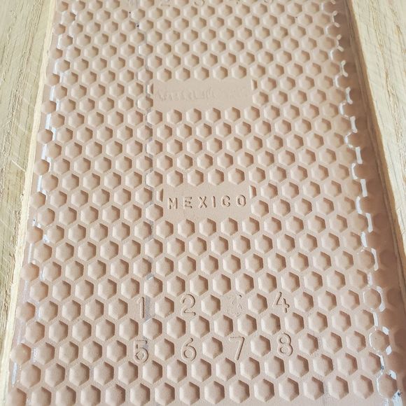 Mexican Vintage Hot Plate Trivet Set of 2 Pink Diamond Raised Feet - Picture 5 of 6